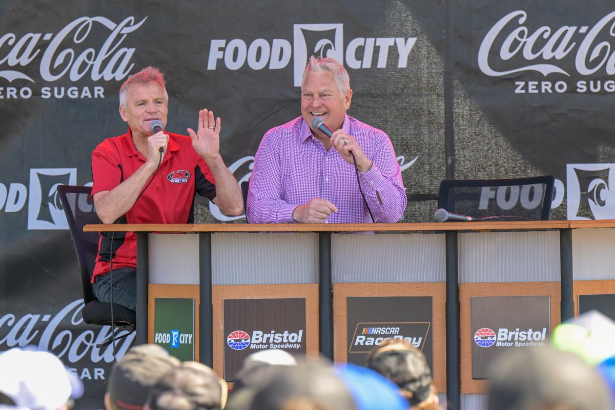 Race Day Live with Kenny Wallace and John Roberts is Headed to a Speedway Motorsports Track Near You News Media NHMS